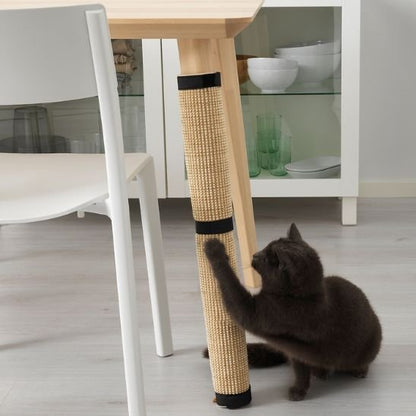 Griffoir pour chat sur pied de table chaton fait griffe