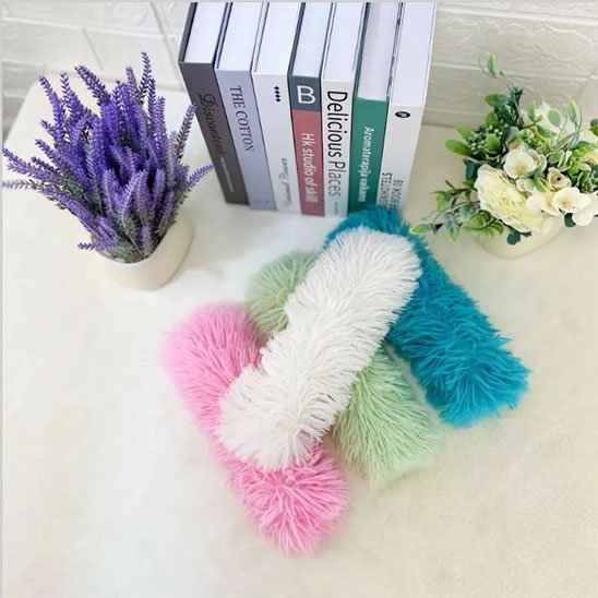 Jouet pour chat coussin pelucheux différents coloris