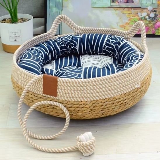 Lit pour chat forme chat coussin bleu et blanc, queue et oreilles de chat