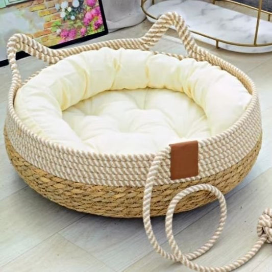 lit pour chat tressé coussin blanc forme chat